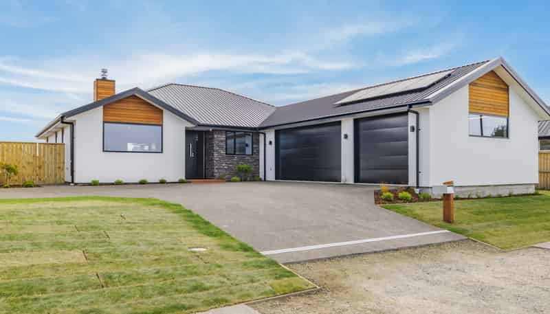 8 Letelle Way, West Melton