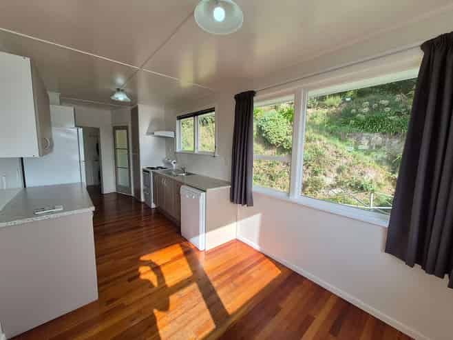 92 Beazley Avenue, Paparangi