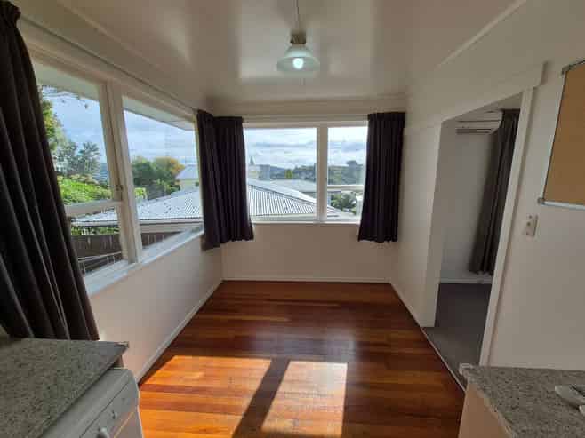 92 Beazley Avenue, Paparangi