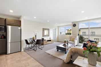 4/1 Gracechurch Drive, Flat Bush