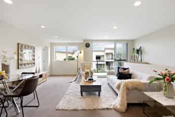 4/1 Gracechurch Drive, Flat Bush