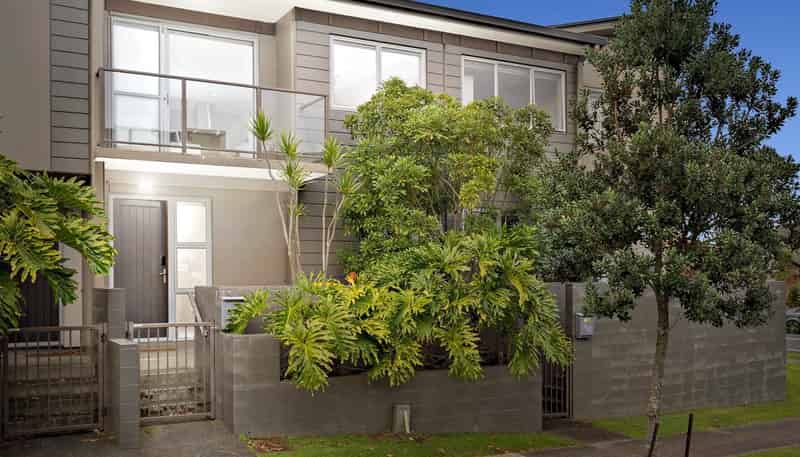 4/1 Gracechurch Drive, Flat Bush