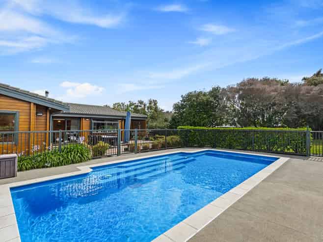 45 Sunny Crescent, Huapai