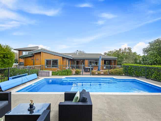 45 Sunny Crescent, Huapai