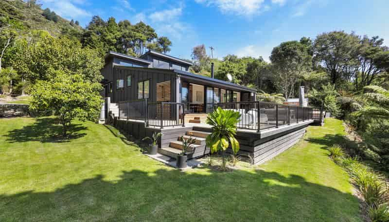 2515 Kenepuru Road, Kenepuru Sound