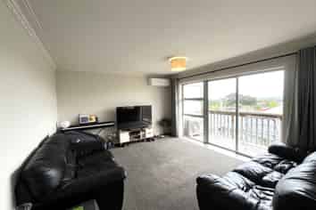 3/205 Onewa Road, Birkenhead