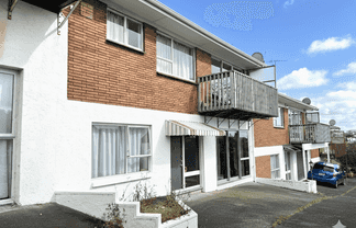 3/205 Onewa Road, Birkenhead