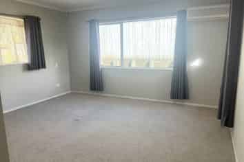 42 Raphoe Road, Flat Bush