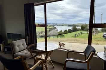 112 Waikawa Curio Bay Road, Waikawa