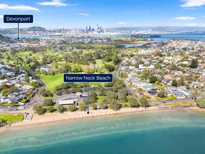 33 Old Lake Road, Devonport