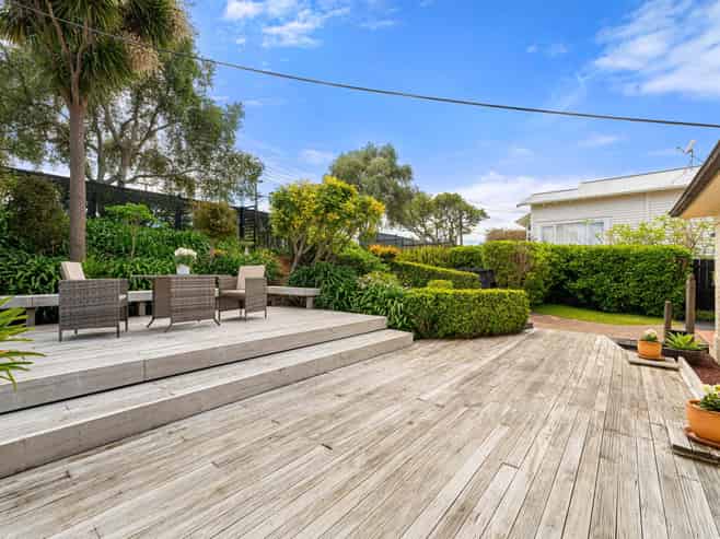 33 Old Lake Road, Devonport