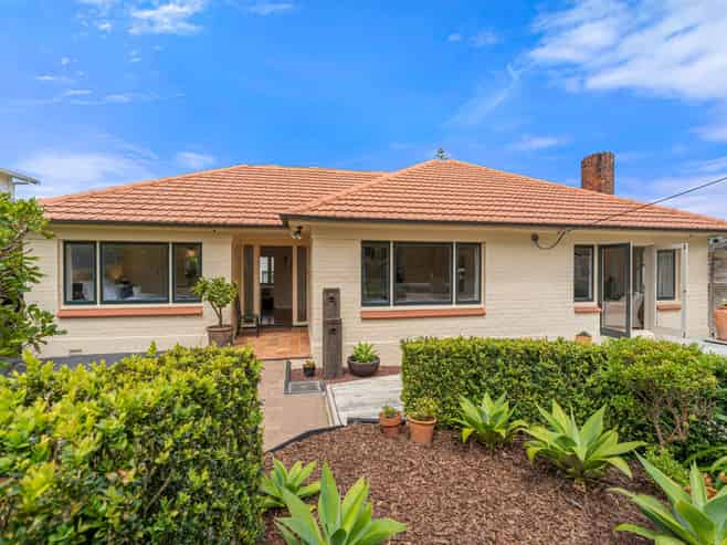 33 Old Lake Road, Devonport