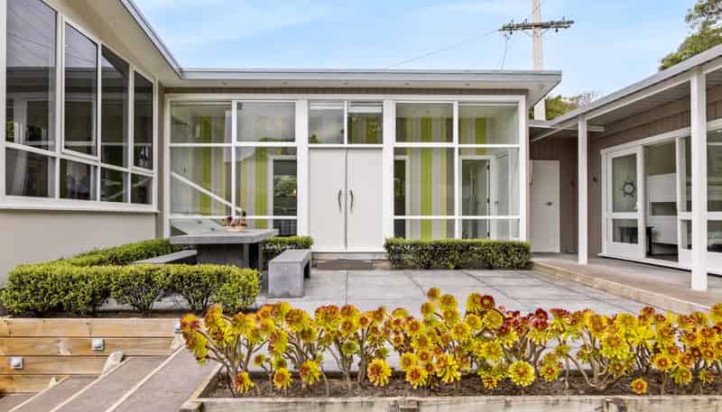 16 Cathedral Road, Gore Bay