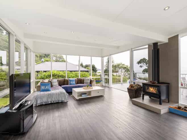 16 Cathedral Road, Gore Bay