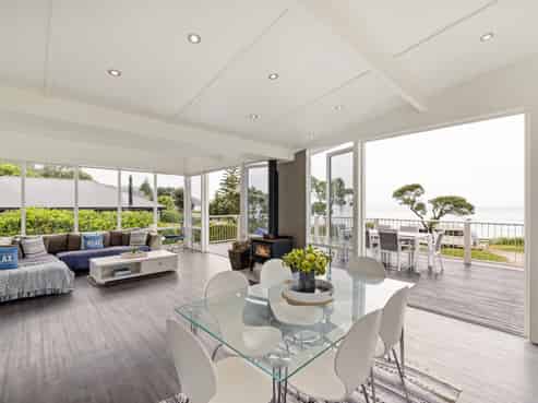 16 Cathedral Road, Gore Bay