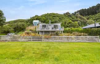 16 Cathedral Road, Gore Bay