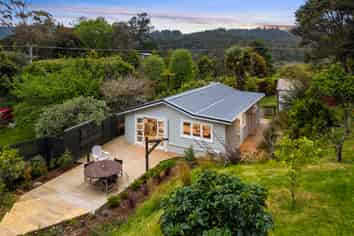 619 Huia Road, Parau