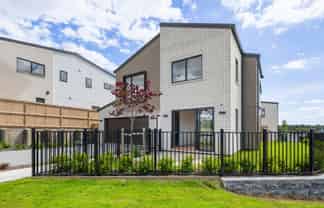55 Nga Pona Toru Road, Flat Bush