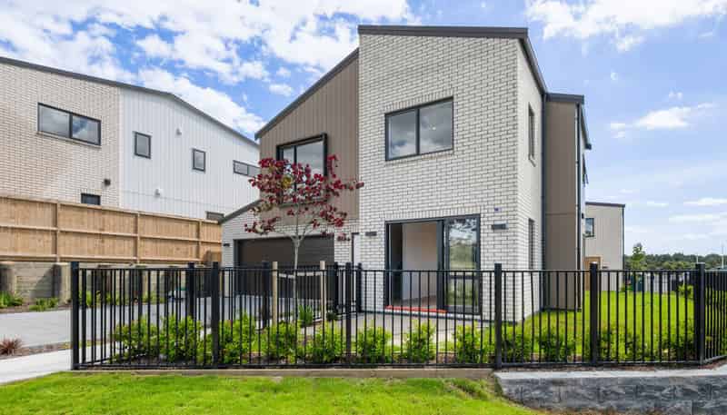 55 Nga Pona Toru Road, Flat Bush