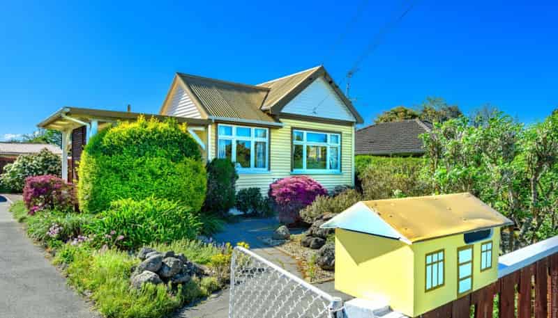 36 Aorangi Road, Bryndwr