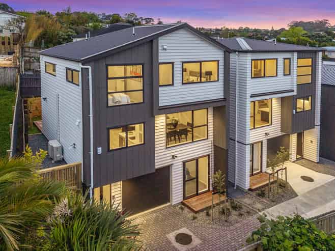 4F Meadowvale Avenue, Forrest Hill