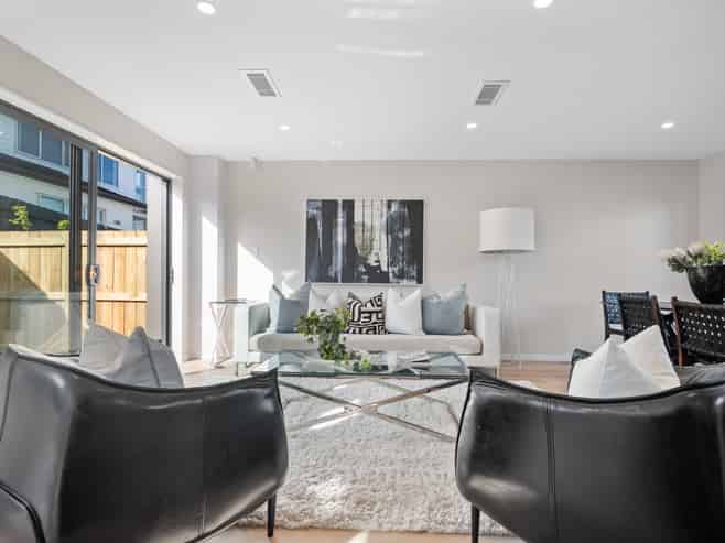 4F Meadowvale Avenue, Forrest Hill