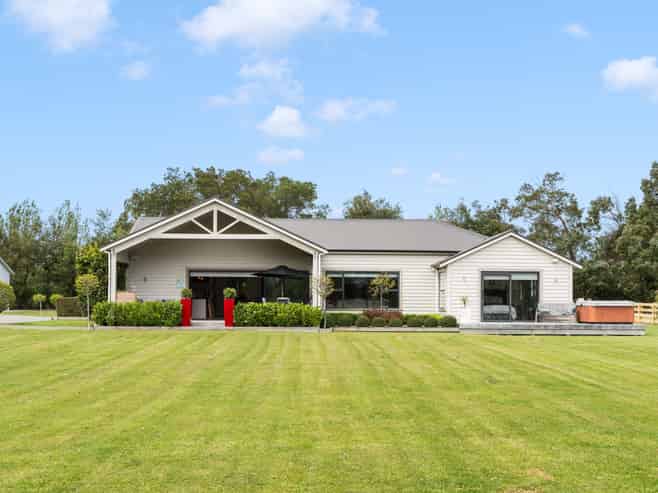 148 - 152 Dublin Street, Martinborough