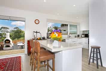 50 Ronald Avenue, Glenbrook