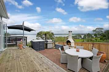 50 Ronald Avenue, Glenbrook