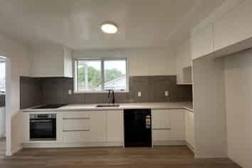 8a Dennis Rd, Papatoetoe