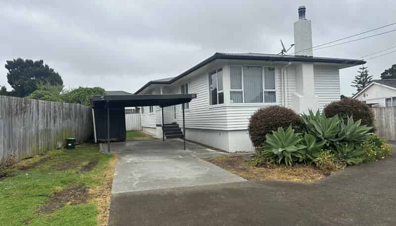 8a Dennis Rd, Papatoetoe