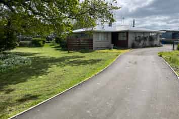 150 Spur Road West, Colyton