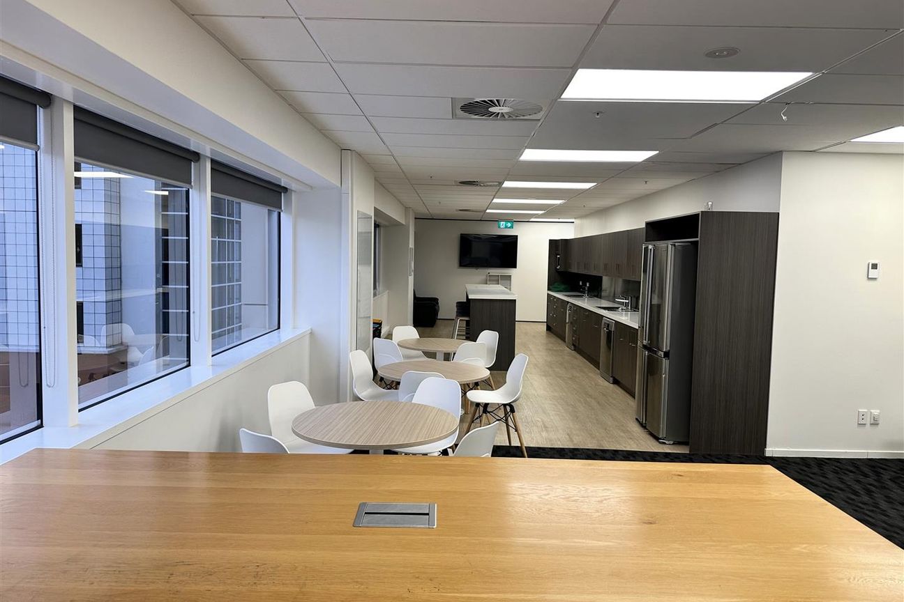 CBRE – MODERN WALK-IN SOLUTION - More