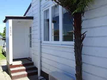 603B Oak Road, Akina