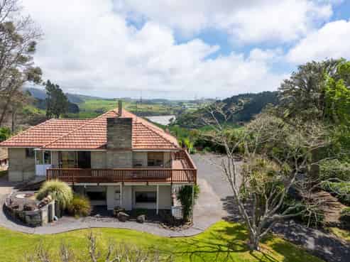 4 Maungatawhiri Road, Raglan
