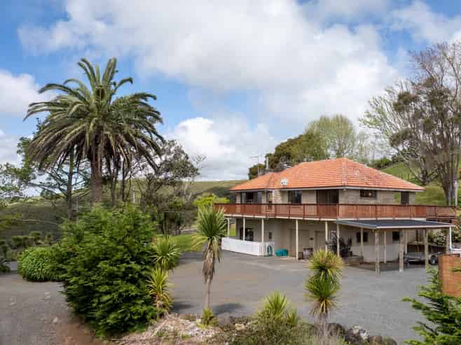 4 Maungatawhiri Road, Raglan