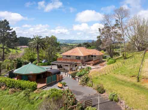 4 Maungatawhiri Road, Raglan