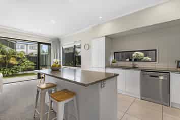 10 Walter Merton Road, Hobsonville
