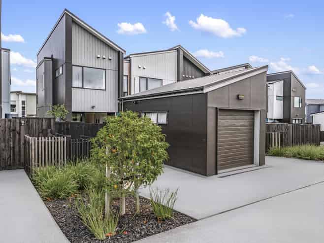 10 Walter Merton Road, Hobsonville