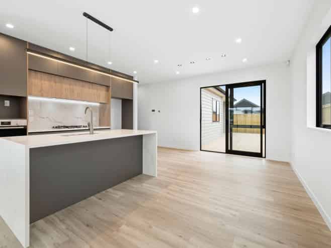 12 Kobe Street, Karaka