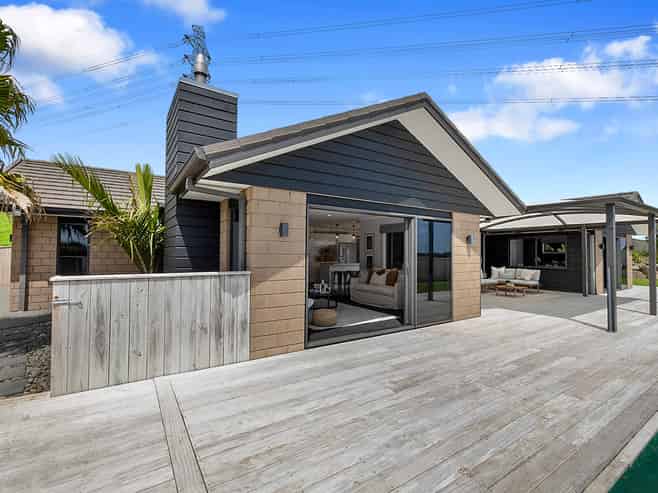 3C Honeyfield Drive, Whalers Gate