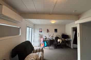 8/16 Cecil Place, Waltham