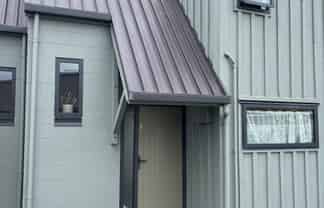 8/16 Cecil Place, Waltham