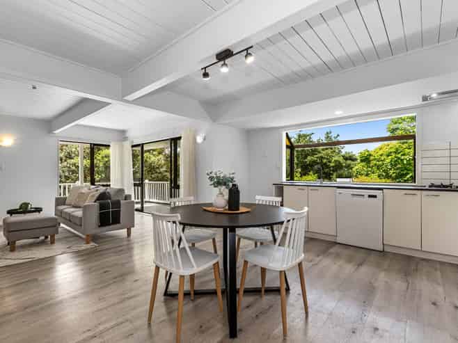 33 Commins Road, Onerahi