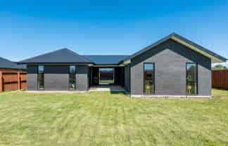 52 Eric Crozier Road, Darfield