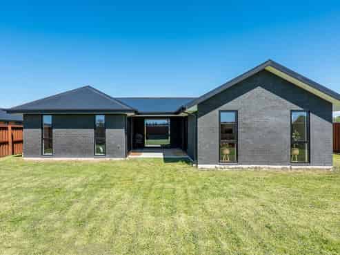 52 Eric Crozier Road, Darfield