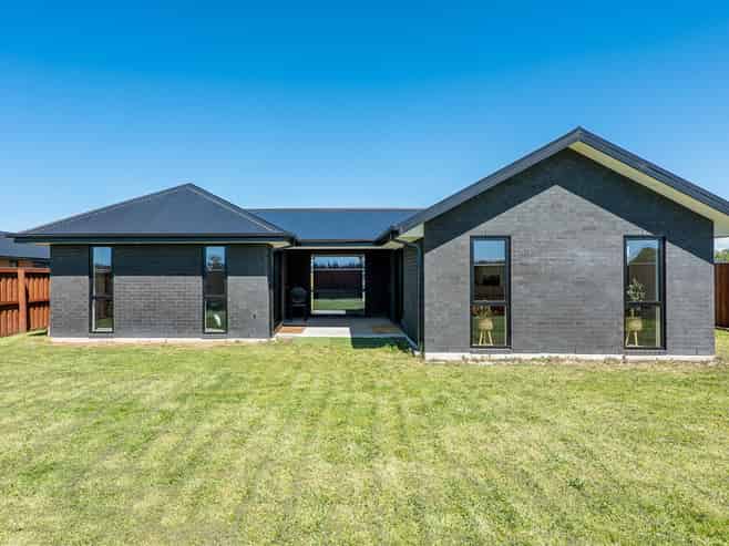 52 Eric Crozier Road, Darfield