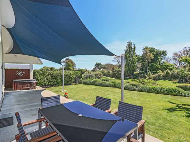 14 Raven Grove, Havelock North