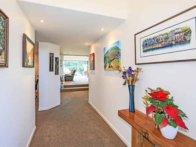 14 Raven Grove, Havelock North
