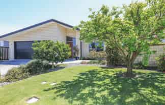 14 Raven Grove, Havelock North